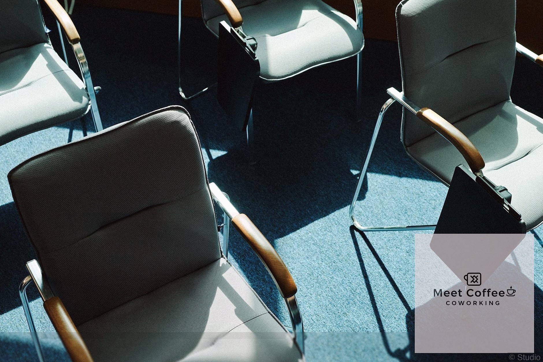 Salas de Reuniones Equipadas